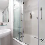 Seaview Retreat With Pool 2 公寓