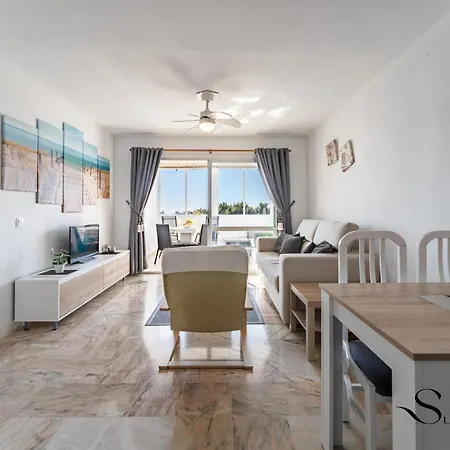 Seaview Retreat With Pool 2 * 베날마데나코스타