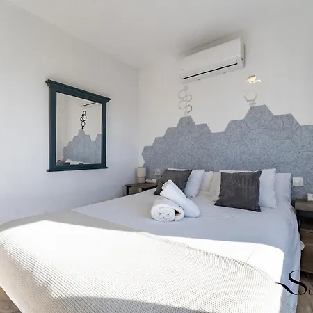 Seaview Retreat With Pool 2 아파트 *